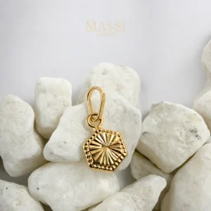 Dije Hexágono Diamantado de 8 × 7 mm en oro nacional amarillo