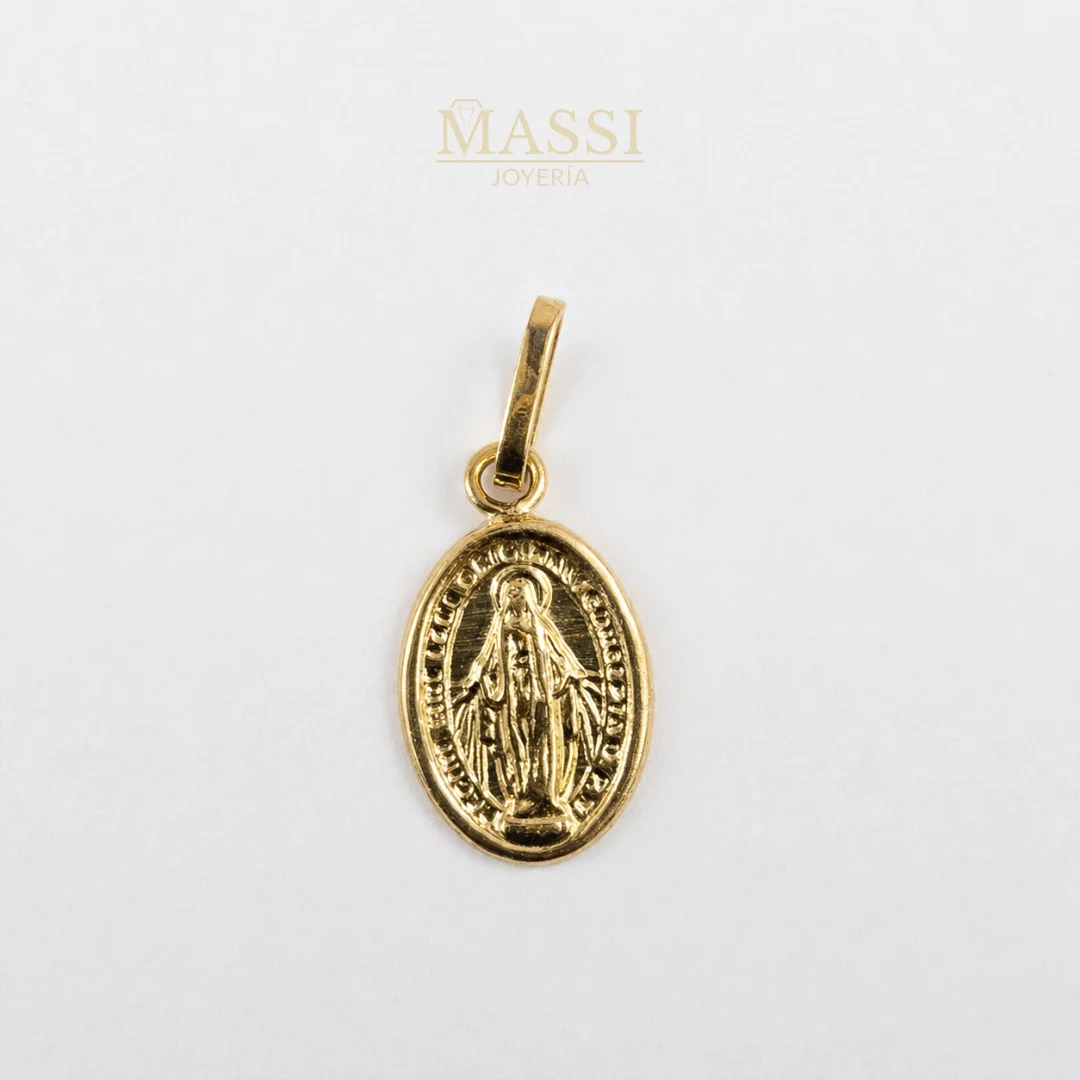 Detalle del Dije Virgen Milagrosa Lisa en oro nacional amarillo
