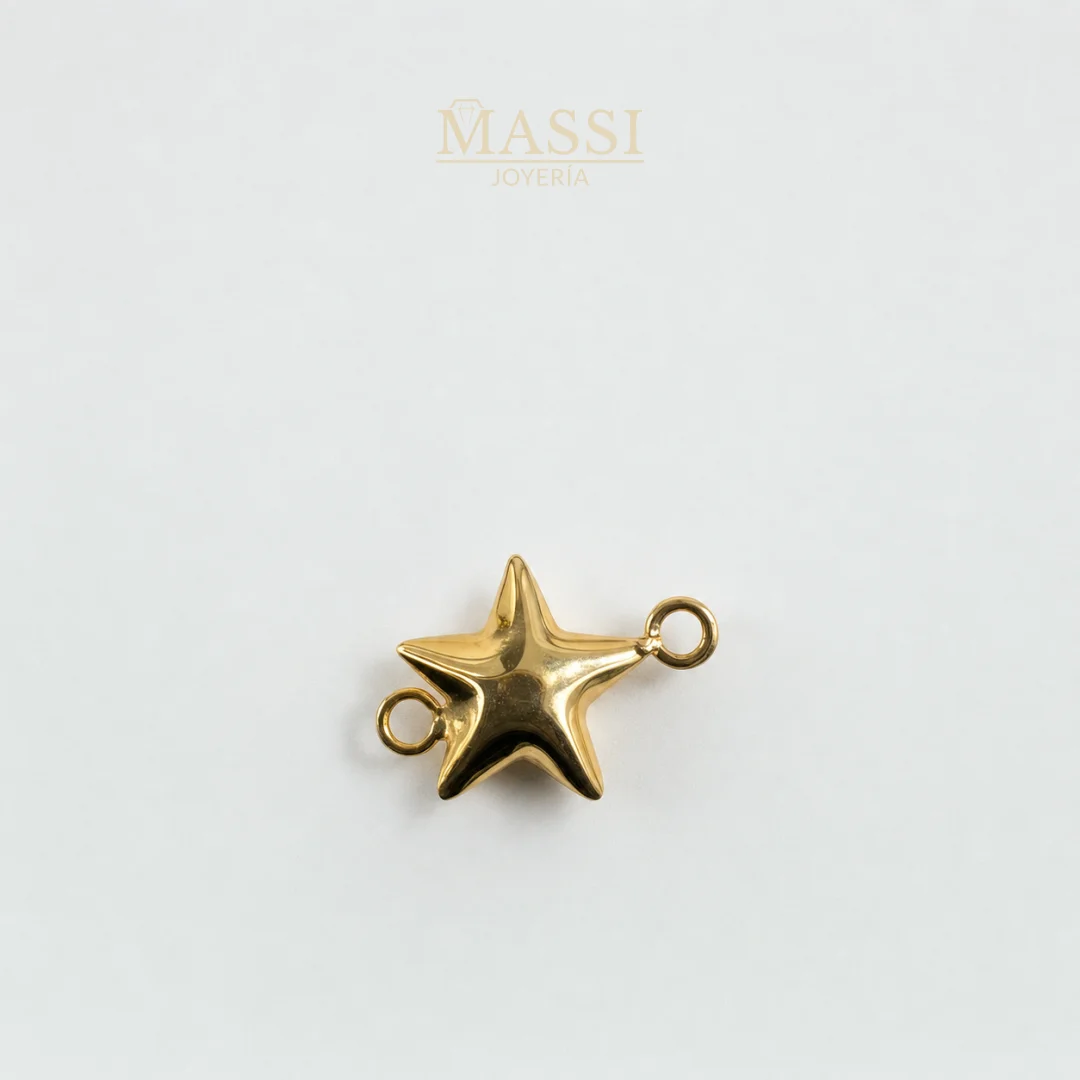 Detalle del diseño inflado del Herraje Estrella de 10 mm en oro amarillo