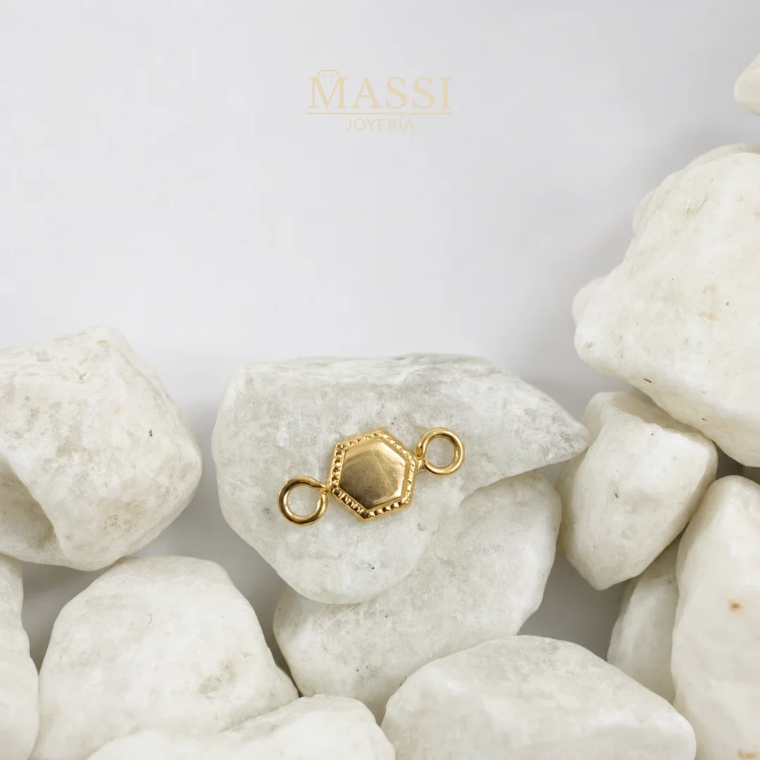 Herraje Hexágono Mini Liso de 5 × 4 mm en oro nacional amarillo